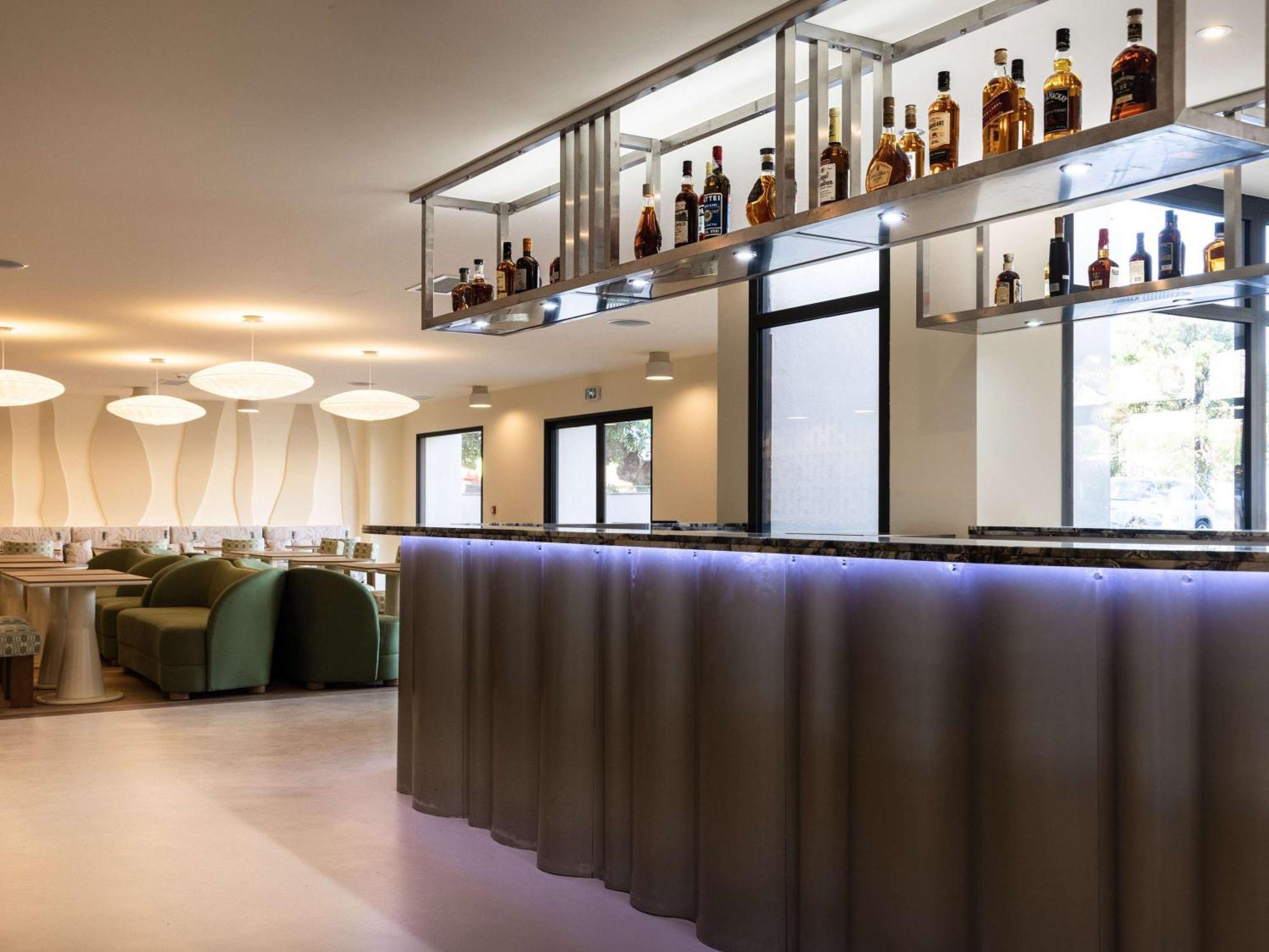 Hotel Et Kasano - Handwritten Collection